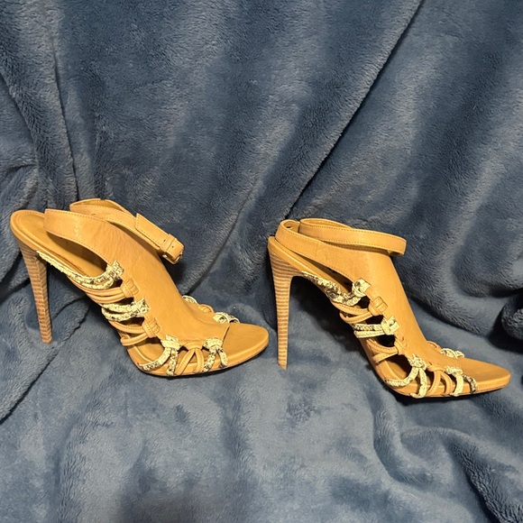 Coach Tan Sandals - Picture 4 of 15